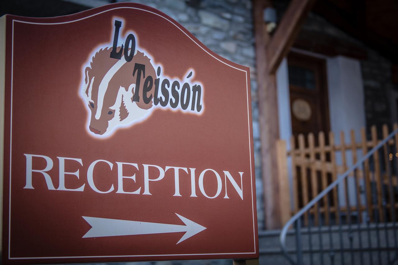 ポッレイン Lo Teisson Bed & Breakfast エクステリア 写真