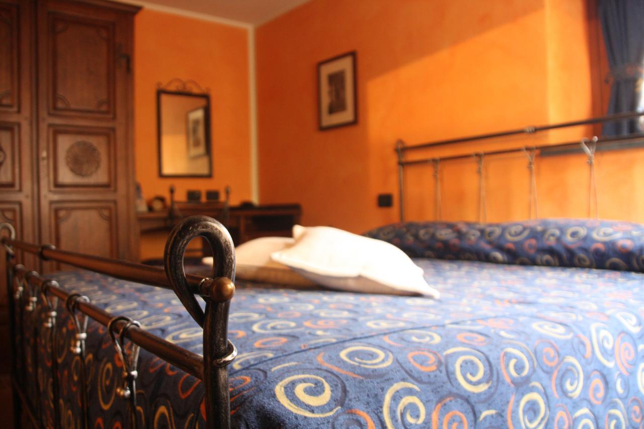 ポッレイン Lo Teisson Bed & Breakfast エクステリア 写真