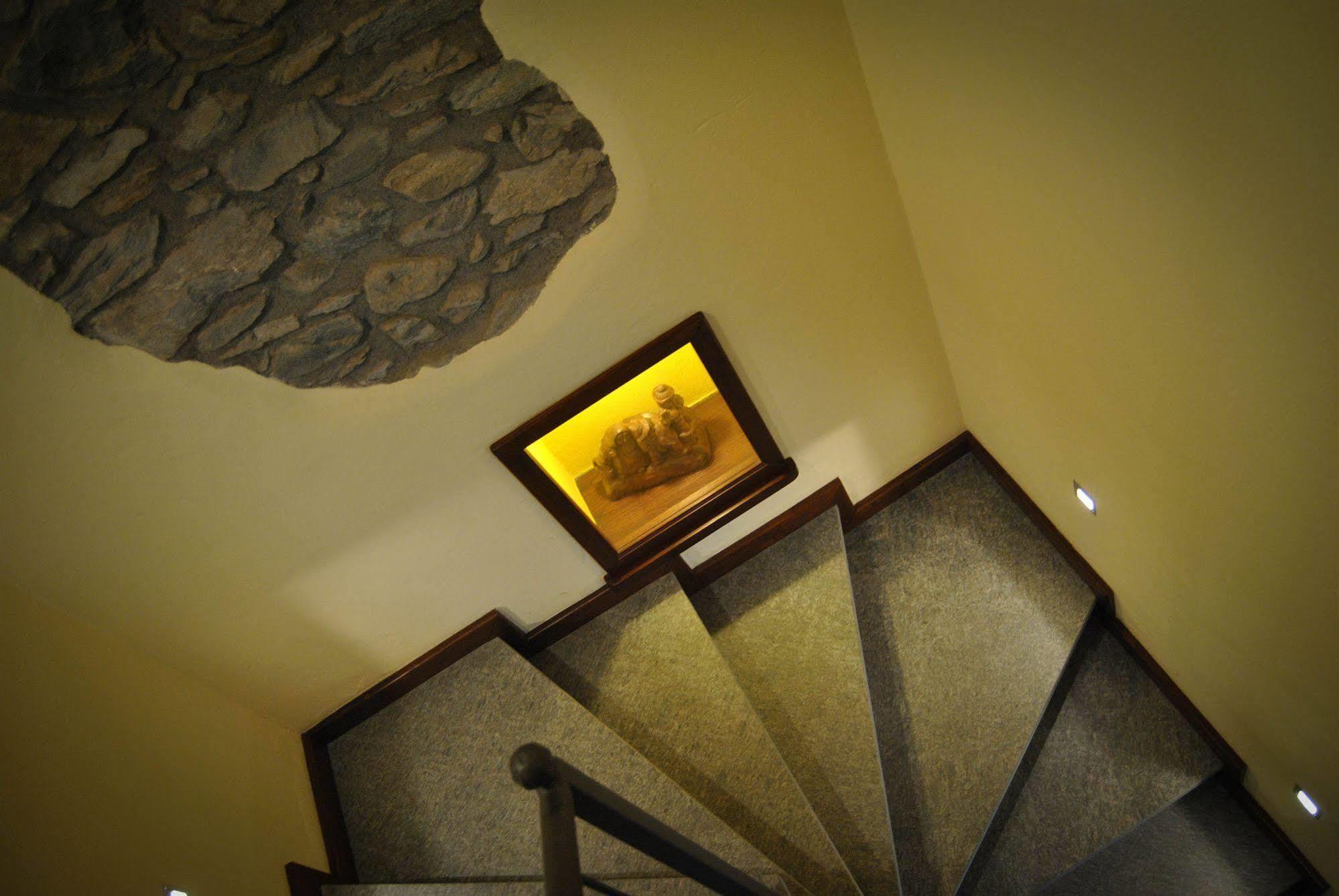 ポッレイン Lo Teisson Bed & Breakfast エクステリア 写真